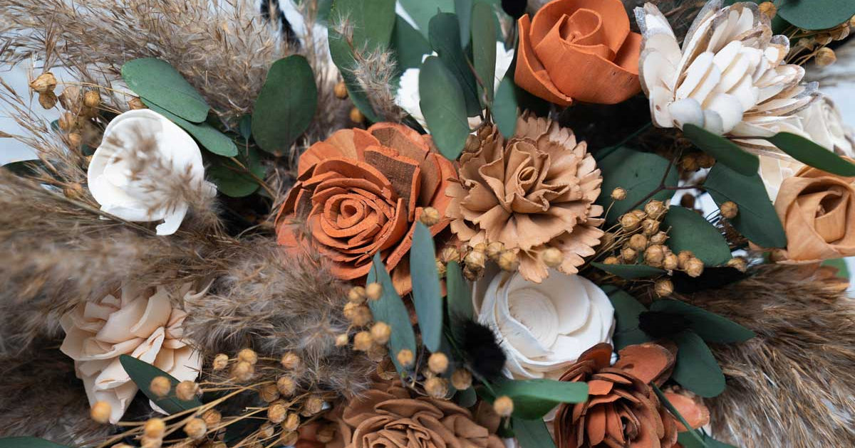 Beautiful Wedding Bouquet Ideas with Rust-Colored Roses – Sola-Flowers