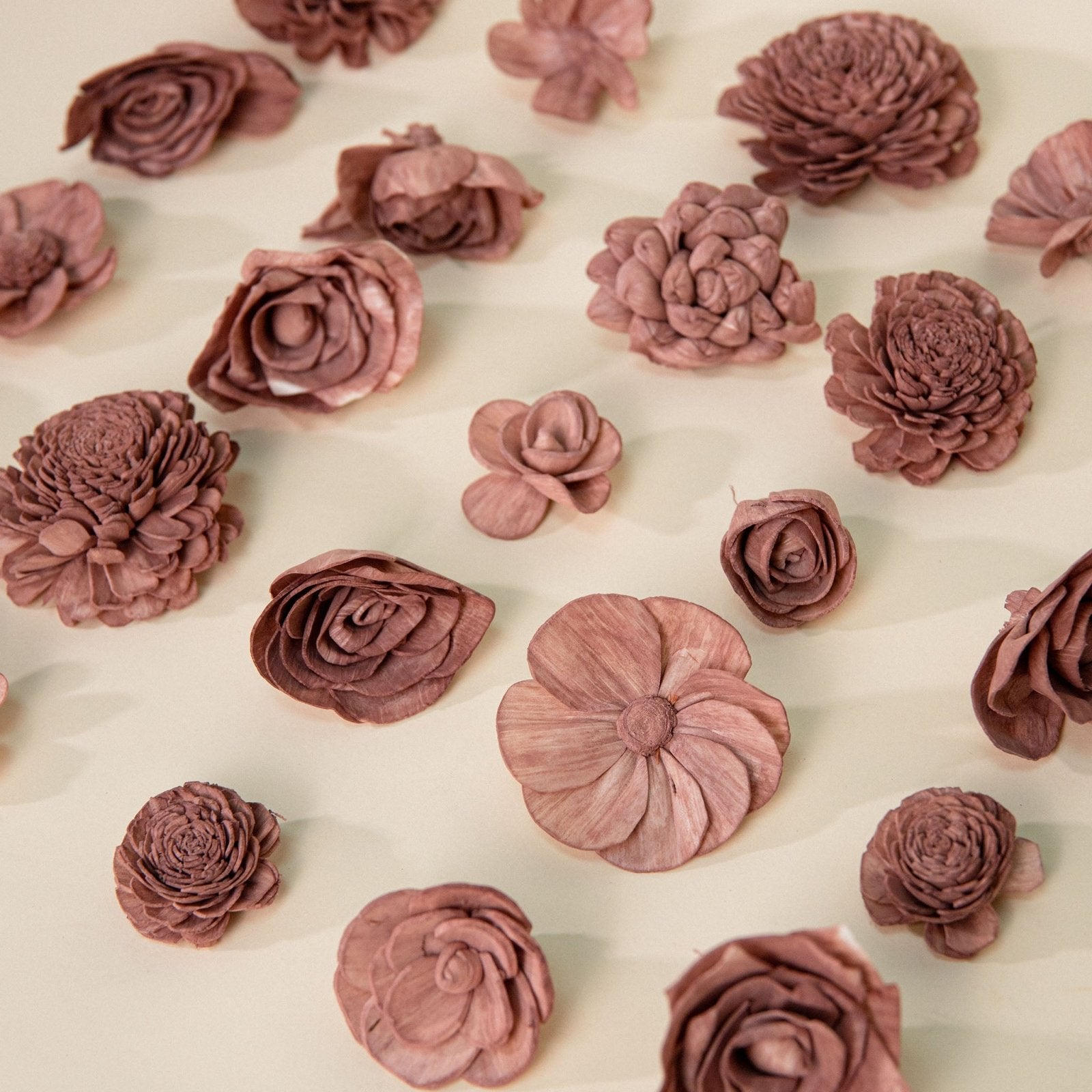 25-Pack of Mauve-Colored Mixed Flowers – Sola-Flowers