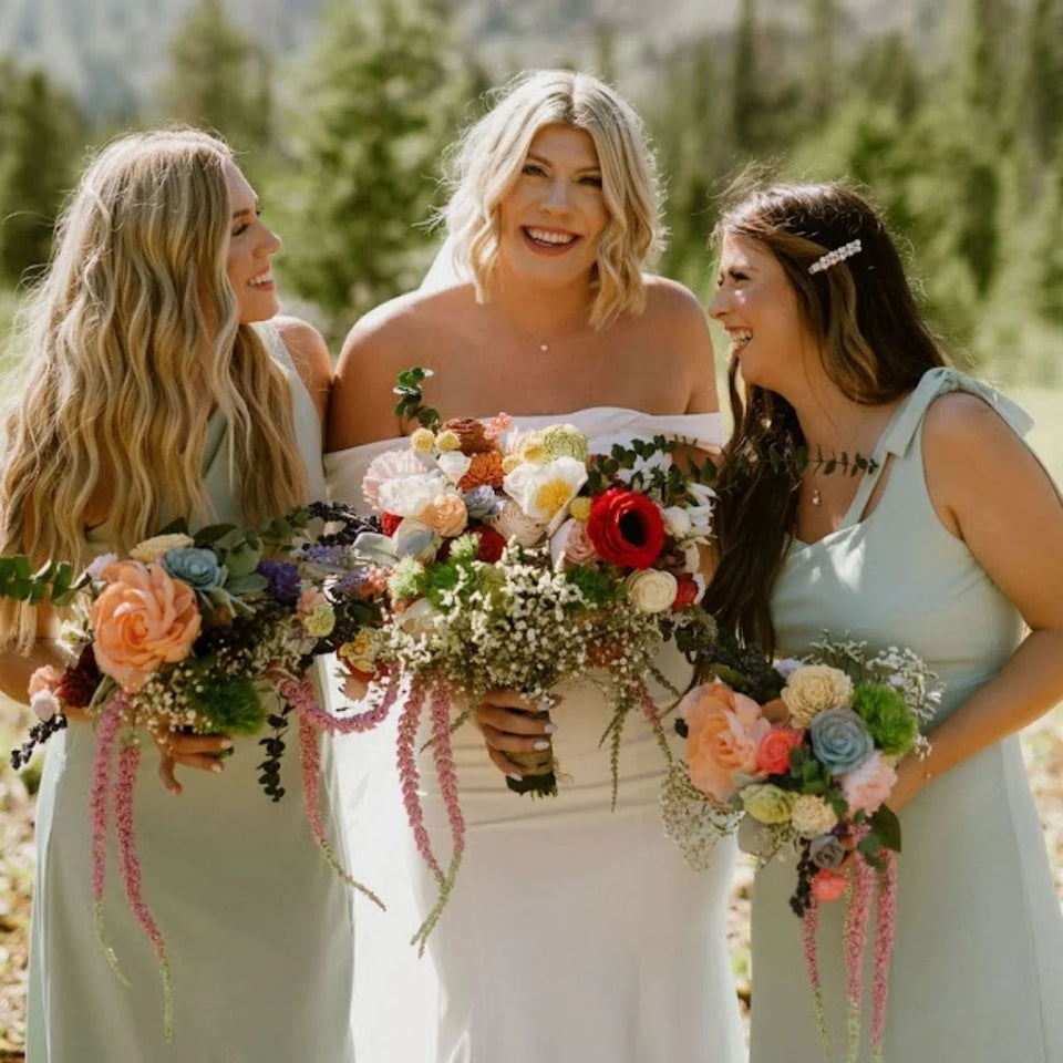 Real bride photo of her Sola Wood Flowers sampler