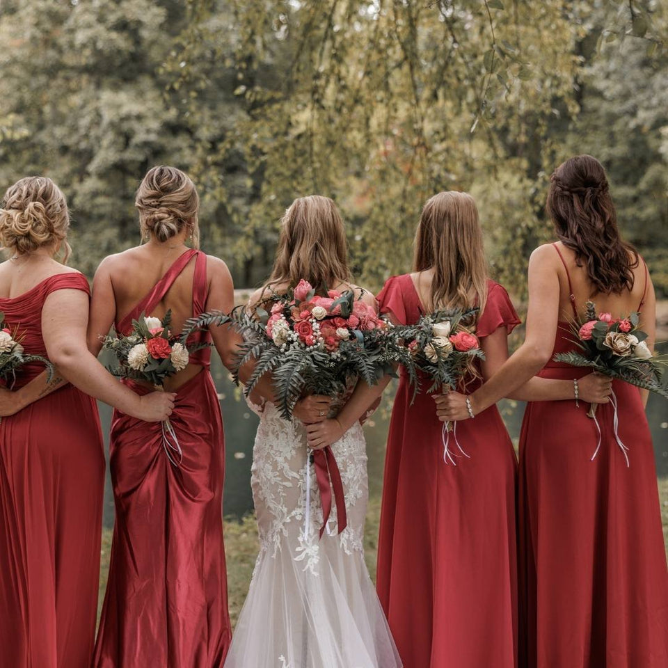 Real bride photo of her Sola Wood Flowers sampler