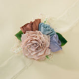 Luxe Daisy Simple Corsage*
