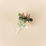 Luxe Green Simple Boutonniere