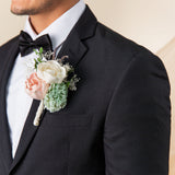 Luxe Aura Simple Boutonniere