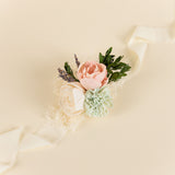 Luxe Aura Simple Corsage